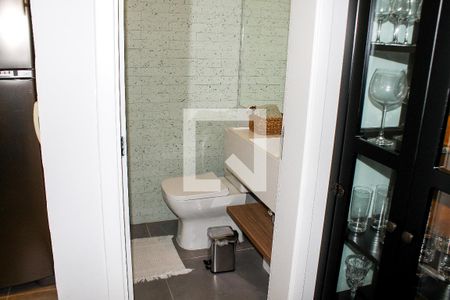 Lavabo de apartamento para alugar com 2 quartos, 83m² em Alto de Pinheiros, São Paulo