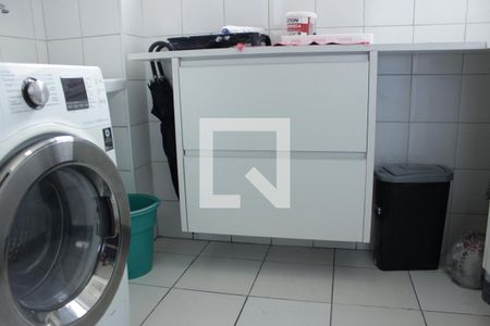 Apartamento à venda com 72m², 2 quartos e 1 vagaÁrea de Serviço