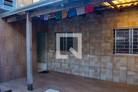 Casa à venda com 100m², 3 quartos e 1 vagaÁrea frente