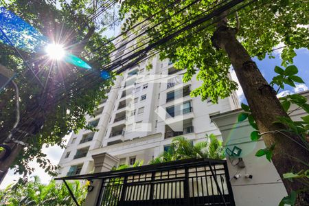 Apartamento à venda com 64m², 2 quartos e 1 vaga Apartamento à venda com 64m², 2 quartos e 1 vagaFachada