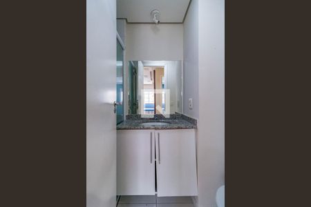 Apartamento à venda com 64m², 2 quartos e 1 vaga Apartamento à venda com 64m², 2 quartos e 1 vagaBanheiro da Suíte