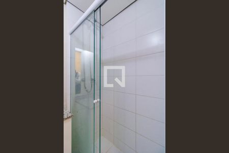 Apartamento à venda com 64m², 2 quartos e 1 vaga Apartamento à venda com 64m², 2 quartos e 1 vagaBanheiro da Suíte