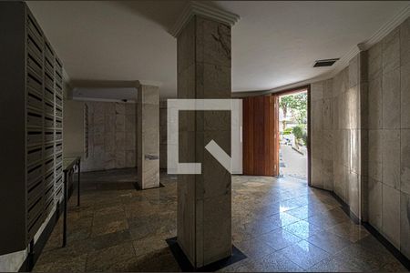 Apartamento à venda com 60m², 2 quartos e 1 vagahall de entrada do prédio_4