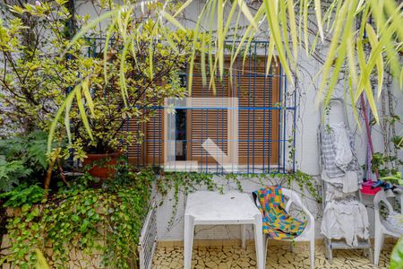 Casa à venda com 300m², 4 quartos e 2 vagasQuintal