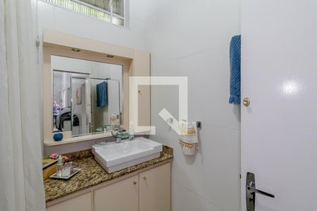 Casa à venda com 300m², 4 quartos e 2 vagasBanheiro