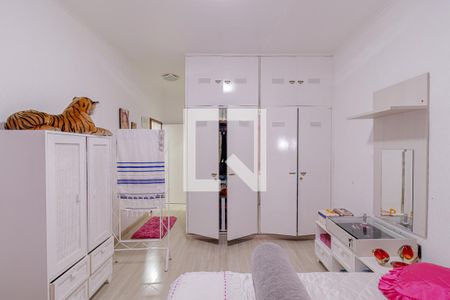 Casa à venda com 300m², 4 quartos e 2 vagasSuíte 1