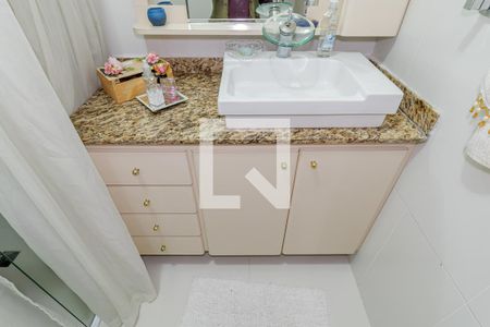 Casa à venda com 300m², 4 quartos e 2 vagasBanheiro