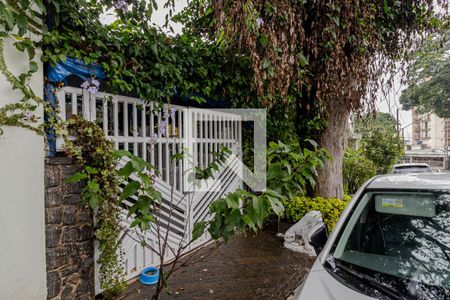 Casa à venda com 300m², 4 quartos e 2 vagasFachada