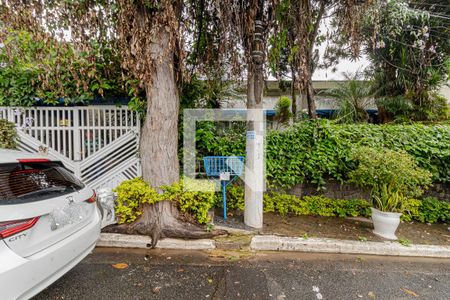 Casa à venda com 300m², 4 quartos e 2 vagasFachada