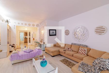 Sala de Estar de casa à venda com 4 quartos, 300m² em Vila Moinho Velho, São Paulo