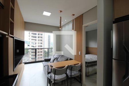 Sala/Cozinha de kitnet/studio para alugar com 1 quarto, 32m² em Vila Olímpia, São Paulo