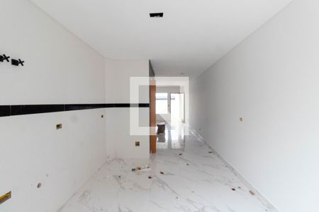 Casa à venda com 108m², 3 quartos e 2 vagas Casa à venda com 108m², 3 quartos e 2 vagasCozinha