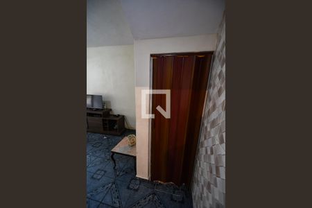 Casa para alugar com 74m², 2 quartos e sem vaga Casa para alugar com 74m², 2 quartos e sem vagaArmário embutido - Sala