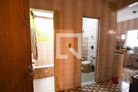 Casa para alugar com 74m², 2 quartos e sem vaga Casa para alugar com 74m², 2 quartos e sem vagaCorredor