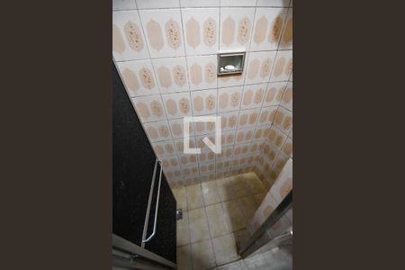 Casa para alugar com 74m², 2 quartos e sem vaga Casa para alugar com 74m², 2 quartos e sem vagaBox - Banheiro