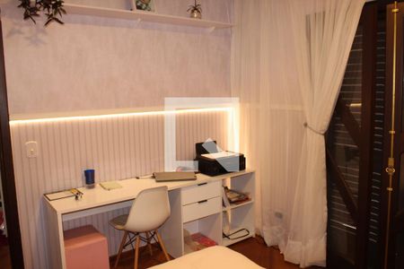 Casa de condomínio para alugar com 450m², 3 quartos e 5 vagasQuarto 2