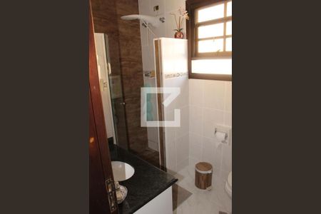 Casa de condomínio para alugar com 450m², 3 quartos e 5 vagasBanheiro Social 