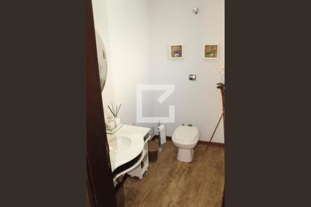 Casa de condomínio para alugar com 450m², 3 quartos e 5 vagasLavabo 