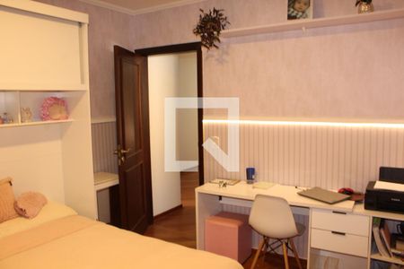 Casa de condomínio para alugar com 450m², 3 quartos e 5 vagasQuarto 2