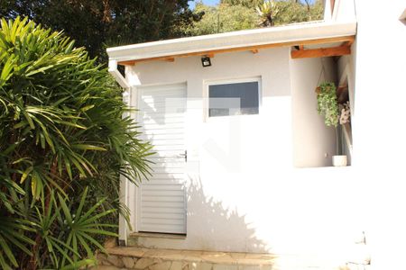 Casa de condomínio para alugar com 450m², 3 quartos e 5 vagasÁrea externa  