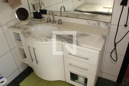 Casa de condomínio para alugar com 450m², 3 quartos e 5 vagasQuarto 1 - Banheiro 