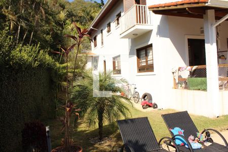 Casa de condomínio para alugar com 450m², 3 quartos e 5 vagasÁrea externa  