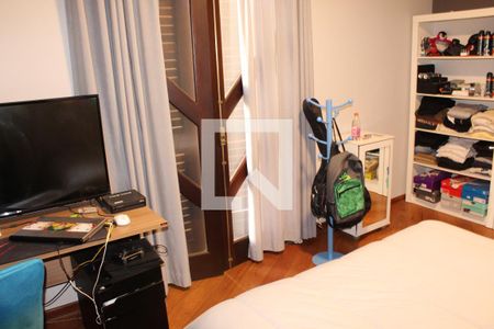 Casa de condomínio para alugar com 450m², 3 quartos e 5 vagasQuarto 3