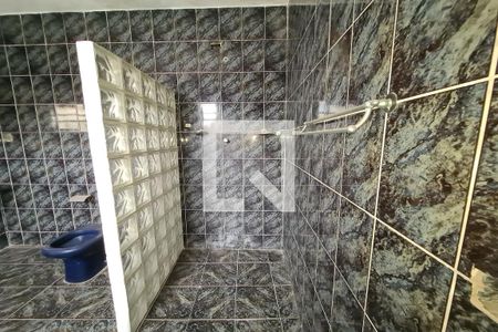 Banheiro de casa para alugar com 1 quarto, 46m² em Jardim Tietê, São Paulo