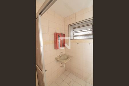 Banheiro de casa para alugar com 1 quarto, 50m² em Jardim Tietê, São Paulo
