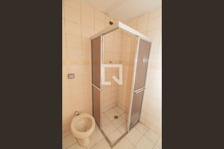 Banheiro de casa para alugar com 1 quarto, 50m² em Jardim Tietê, São Paulo