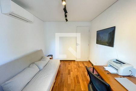 Quarto de apartamento à venda com 2 quartos, 100m² em Pinheiros, São Paulo