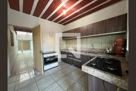 Cozinha de casa para alugar com 2 quartos, 2005m² em Tijuco, Contagem