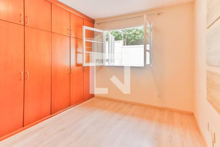 Quarto 01 de casa de condomínio para alugar com 2 quartos, 95m² em Vila Antônio, São Paulo