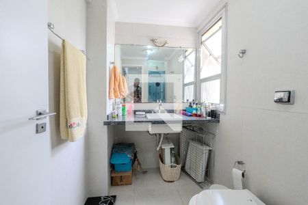 Apartamento para alugar com 140m², 4 quartos e 1 vaga Apartamento para alugar com 140m², 4 quartos e 1 vagaBanheiro da Suíte