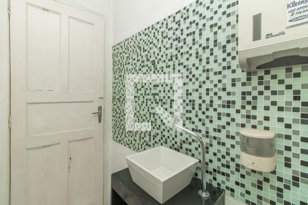 Casa à venda com 165m², 2 quartos e 2 vagas Casa à venda com 165m², 2 quartos e 2 vagasLavabo