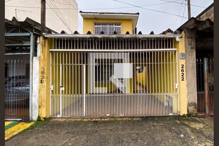 Casa à venda com 165m², 2 quartos e 2 vagas