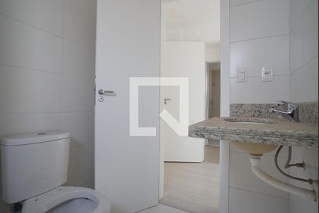 Banheiro da Suíte de apartamento à venda com 2 quartos, 74m² em Passo D’areia, Porto Alegre