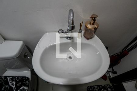 Lavabo de apartamento para alugar com 2 quartos, 70m² em Jardim Vila Formosa, São Paulo