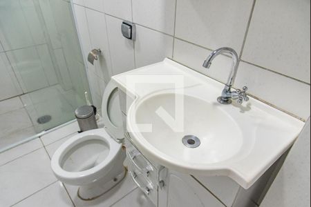 Banheiro de apartamento para alugar com 1 quarto, 45m² em Loteamento Caminhos de São Conrado (sousas), São Paulo