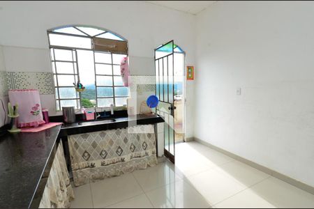 Casa à venda com 89m², 8 quartos e 3 vagas Casa à venda com 89m², 8 quartos e 3 vagasCozinha casa2