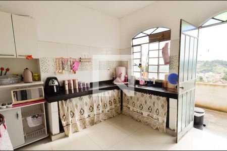 Casa à venda com 89m², 8 quartos e 3 vagas Casa à venda com 89m², 8 quartos e 3 vagasCozinha casa2