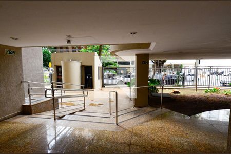 Apartamento à venda com 225m², 4 quartos e 3 vagasArea comum/hall