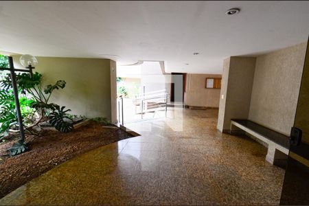 Apartamento à venda com 225m², 4 quartos e 3 vagasArea comum/hall
