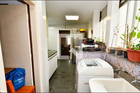 Apartamento à venda com 225m², 4 quartos e 3 vagasArea de serviço