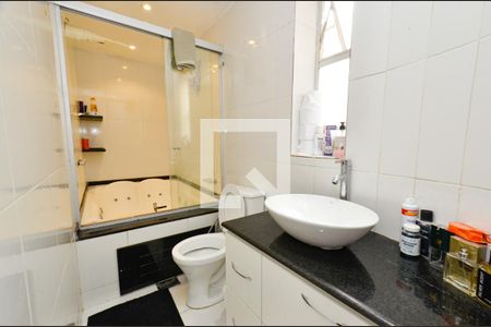 Apartamento à venda com 225m², 4 quartos e 3 vagasBanheiro suite