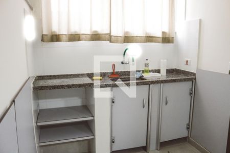 Cozinha de kitnet/studio para alugar com 1 quarto, 27m² em Vila Ester (zona Norte), São Paulo