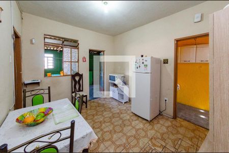 Casa para alugar com 300m², 3 quartos e 1 vaga Casa para alugar com 300m², 3 quartos e 1 vagaSala de jantar