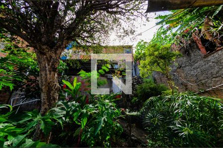 Casa para alugar com 300m², 3 quartos e 1 vaga Casa para alugar com 300m², 3 quartos e 1 vagaQuintal