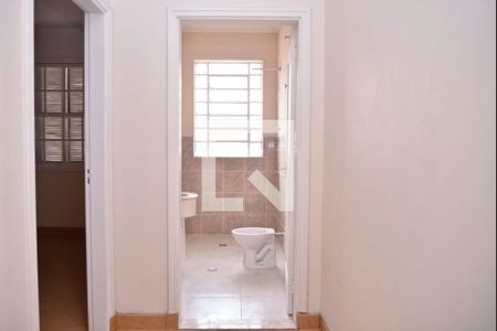 Banheiro Social 2 de casa para alugar com 2 quartos, 90m² em Jardim, Santo André