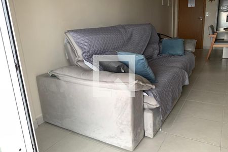 Sala de apartamento para alugar com 2 quartos, 57m² em Nova Mirim, Praia Grande